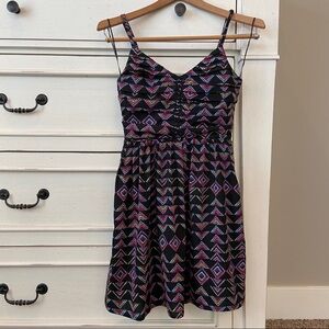 Roxy Pleated Front Geometrical Print Sundress. Size XSmall.